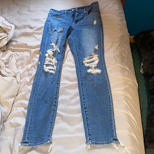 Size 6 long curvy American eagle jeans.